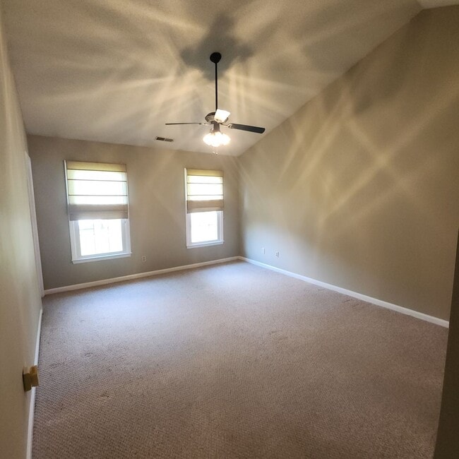 Building Photo - SPACIOUS 2-Story House with Basement in Ab...