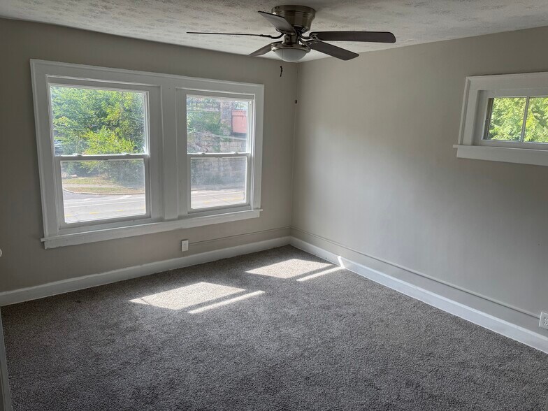 Building Photo - 1335 West Blvd