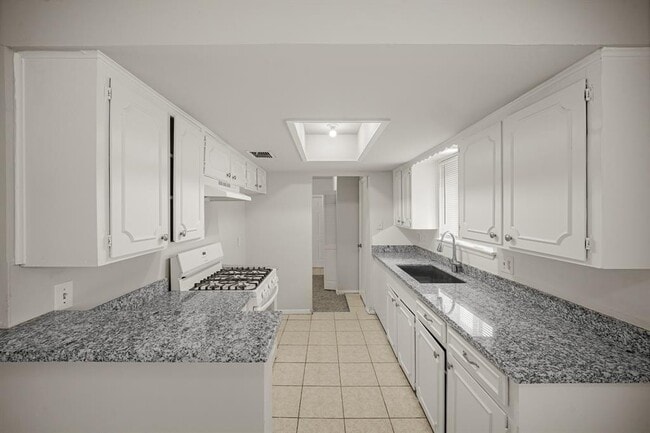 Building Photo - 11017 Lera St