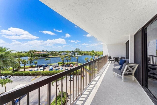 Building Photo - 4740 S Ocean Blvd