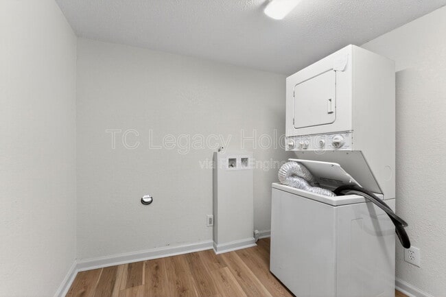 Building Photo - 134 Quincey St