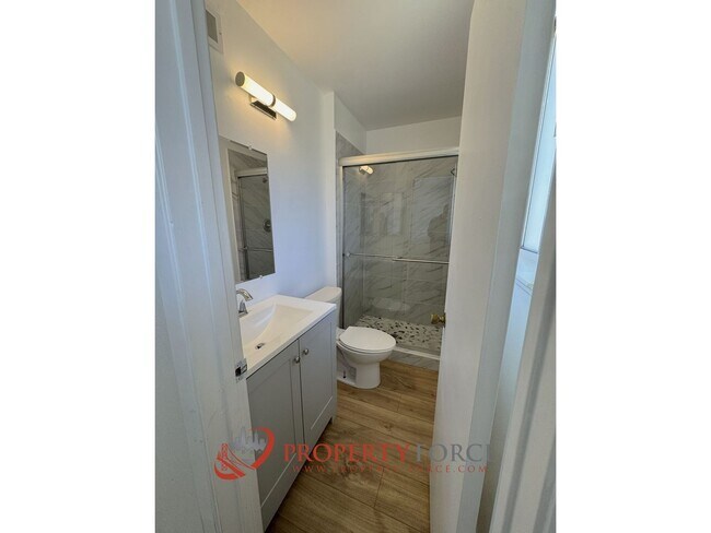 Building Photo - Bright Foster City 4Bed 2Bath Home with Hardwood Floors and Private Yard - OFFERED BY PROPERTY FO...