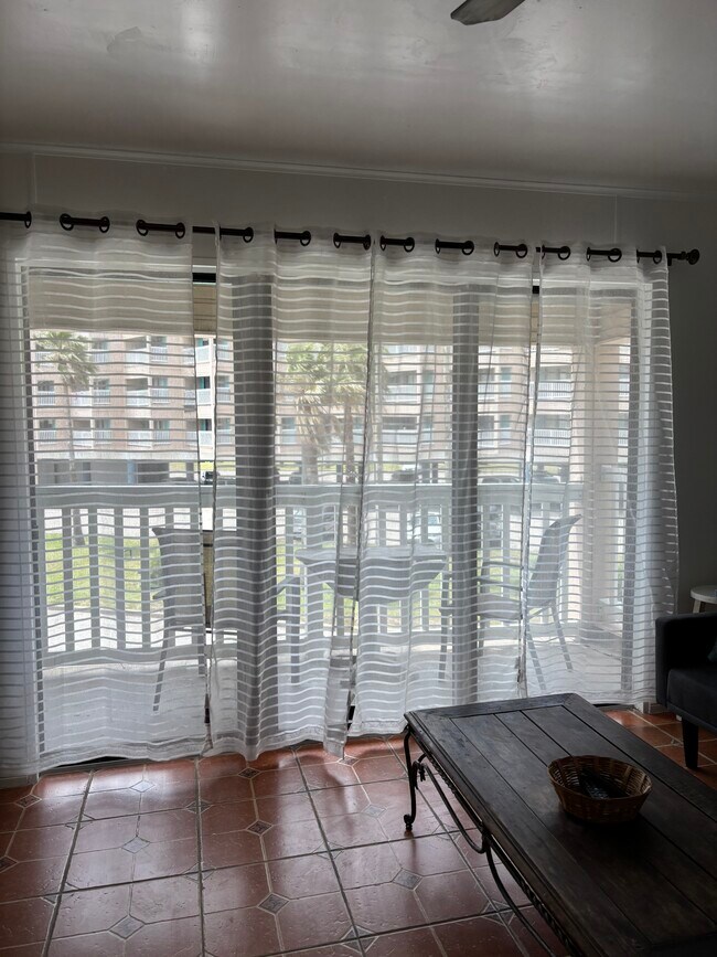 Building Photo - 3938 Surfside Blvd