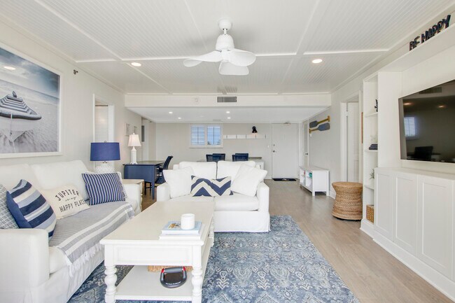 Building Photo - 200 Ocean Trail Way