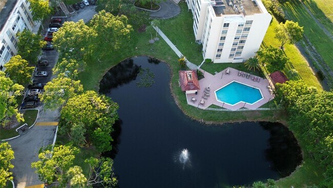 Building Photo - 7051 Environ Blvd