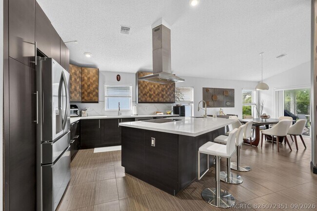 Building Photo - 1504 Lake Breeze Dr