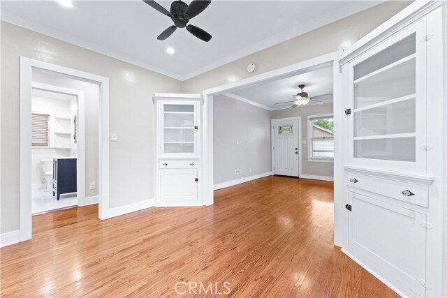 Building Photo - 219 N Center St