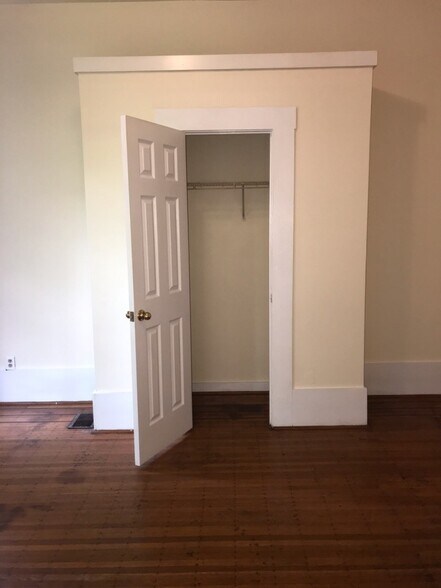 Building Photo - 1239 S Brook St