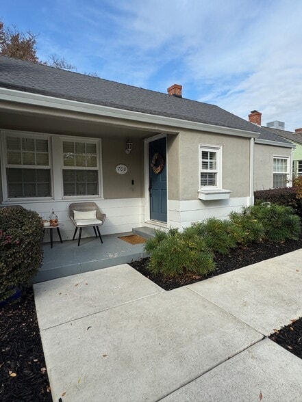 Building Photo - 700 50th St