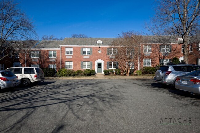 Building Photo - 10 Ashby Street Unit D, Alexandria, VA 22305
