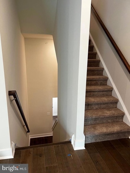 Building Photo - 327 Foundry St