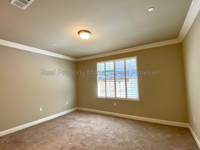 Building Photo - 2141 W Juliet Way