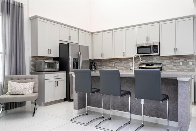 Building Photo - 15205 Shonan Gold Dr
