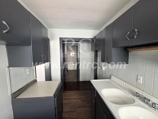 Building Photo - 26 Delaware-