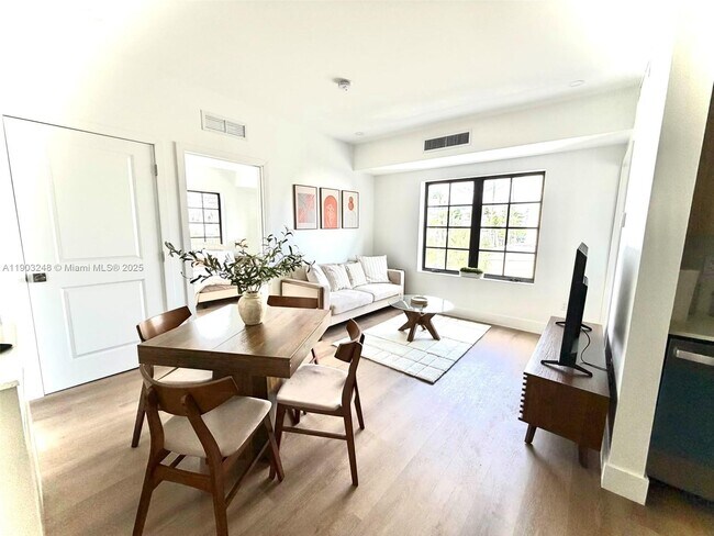 Primary Photo - 1619 Jefferson Ave