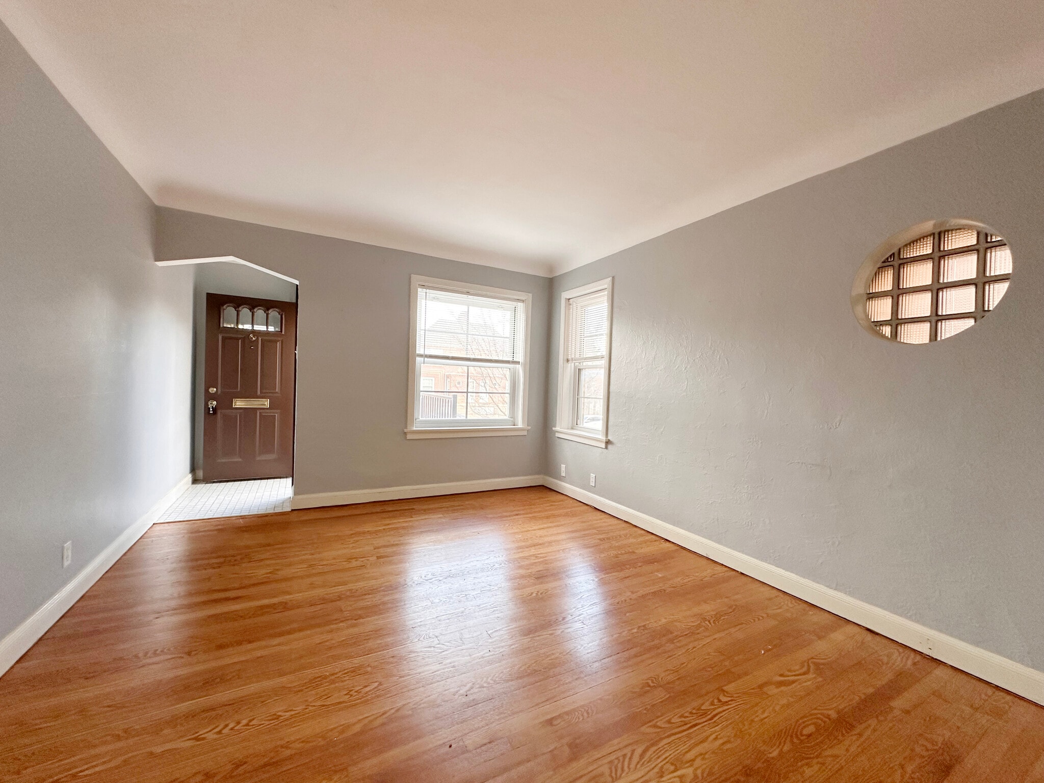 Building Photo - 5816 Mardel Ave