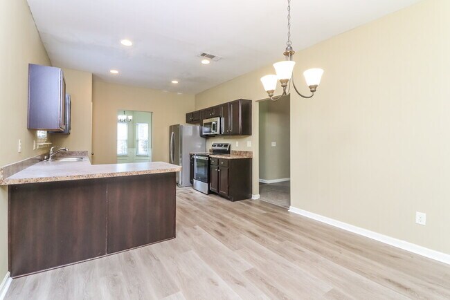 Building Photo - 132 Brightondale Blvd