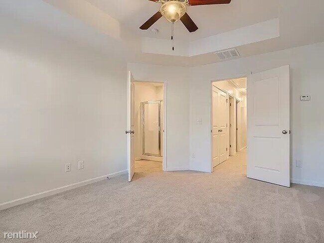 Building Photo - 3 br, 2.5 bath Townhome - 4201 Alden Park Dr