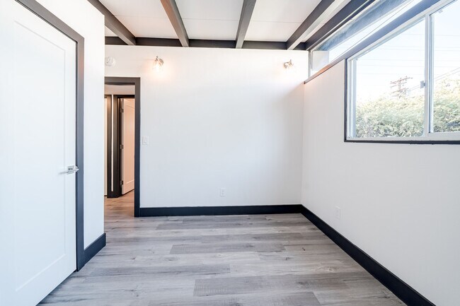 Building Photo - 5131 Barstow St