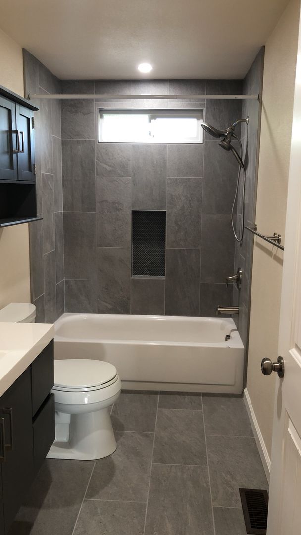 Building Photo - Live in Comfort and Style in the Heart of ...