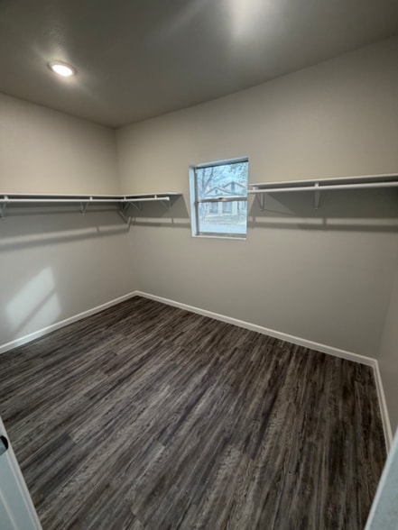 Building Photo - 1623 W Ashby Pl