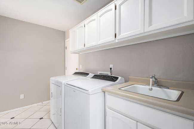 Building Photo - 8513 N 84th St