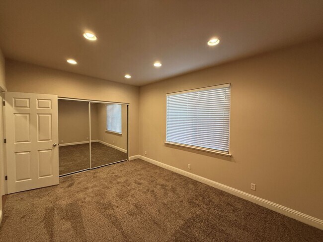 Building Photo - $4795 - Beautiful 5 Bedroom 3 Bath Home wi...