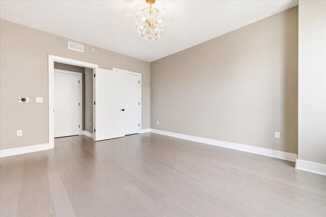 Building Photo - 9 Ave at Port Imperial