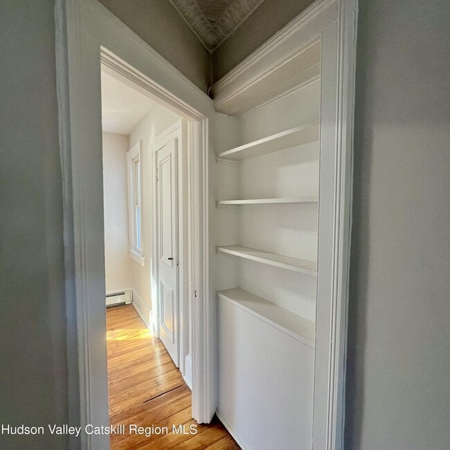 Building Photo - 140 Albany Ave