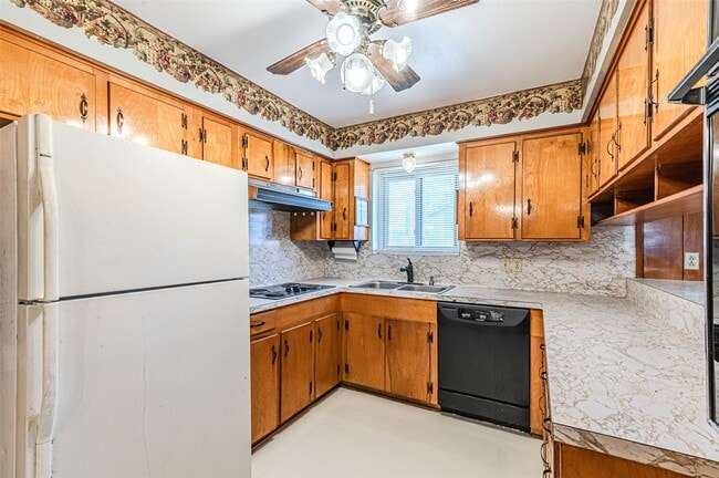 Building Photo - 1126 10th St