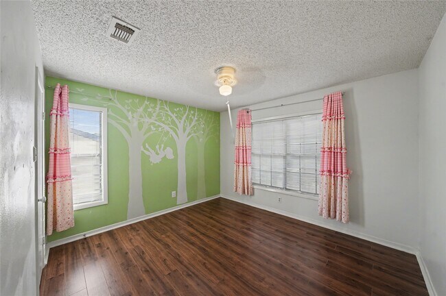 Building Photo - 3206 Sturbridge Ln