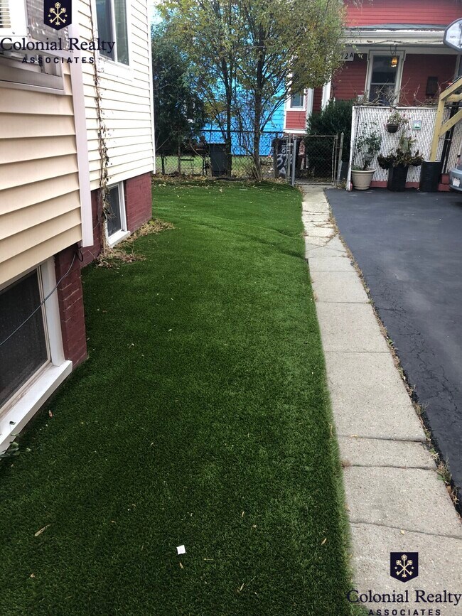 Building Photo - 378 Prospect St