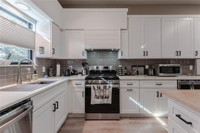 Building Photo - 1622 Cattle Trail