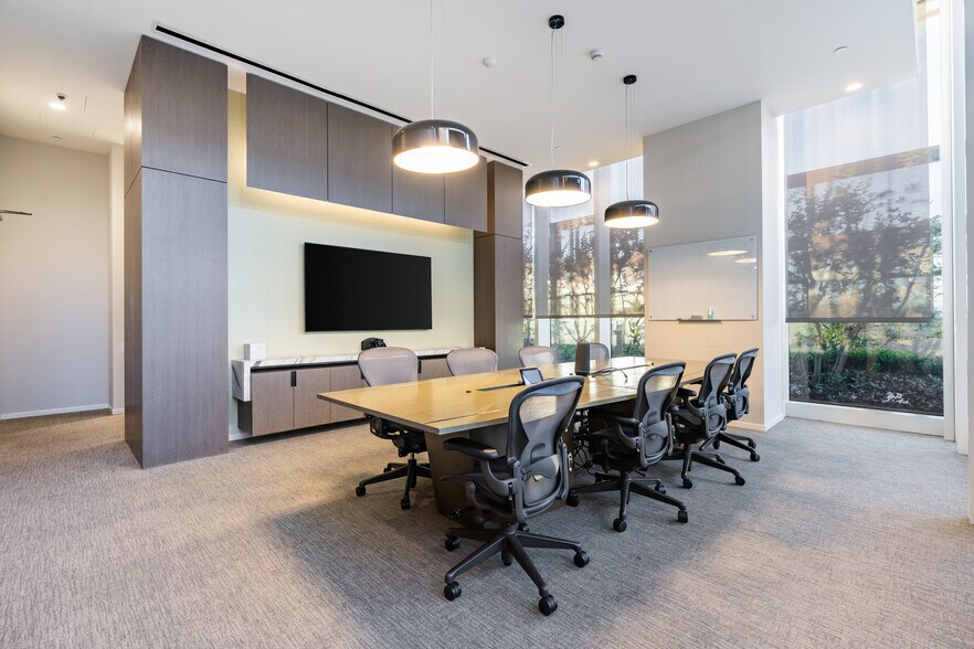 Building Photo - 889 Francisco St