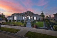 Building Photo - 5-Bedroom Pool & Spa Home in Masterpiece Estates