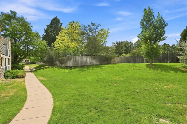 Building Photo - $1,340.95 with $300 off the first month's rent, 2 Beds - 1 Bath, Condoi in Aurora with Wall A/C!