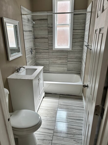 Bathroom - 1809 S Springfield Ave