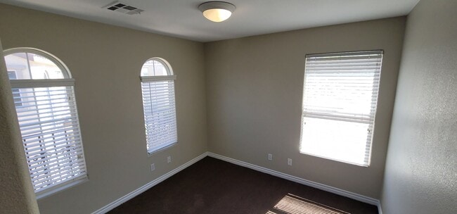Building Photo - Beautiful Home in Summerlin