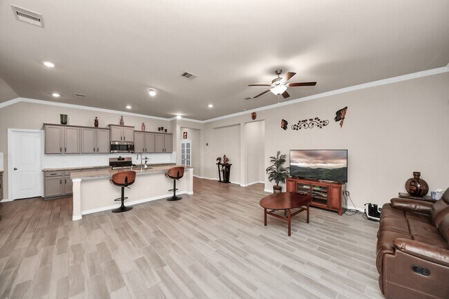 Building Photo - 28634 Monarch Cliffs Dr