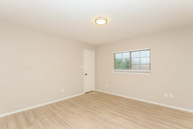 Building Photo - 19716 San Chisolm Dr