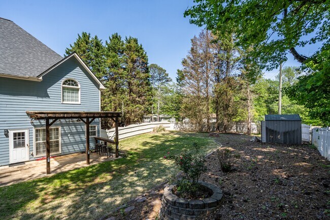 Building Photo - 2096 Fairport Way