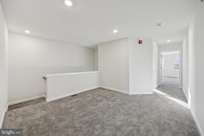 Building Photo - 24 Painters Wy