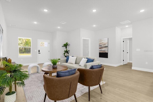 Building Photo - 420 Marion Oaks Course