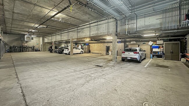 Building Photo - West-facing Modern Apartment w/ Sweeping View of SF, Golden Gate & Mt Tam