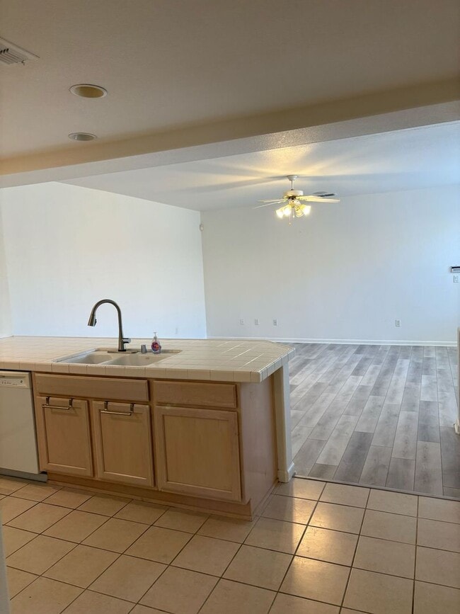 Building Photo - Beautiful & Bright Home in Peaceful 55+ Sa...