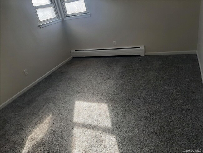 Building Photo - 121 Nassau Ln