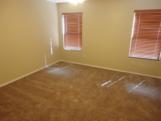 Building Photo - 8530 E Pena Blanca Dr
