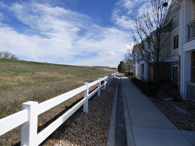 Building Photo - MUST SEE 2 Bed/2 Bath Condo in the Lakeshore at Centerra!