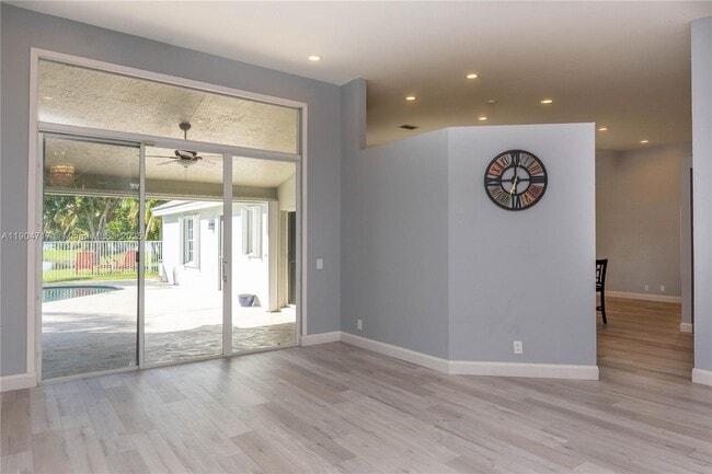 Building Photo - 642 Heritage Dr