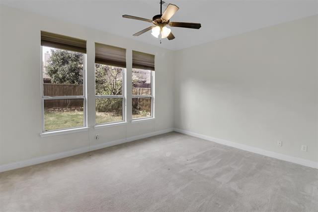 Building Photo - 13865 Pomegranate Dr